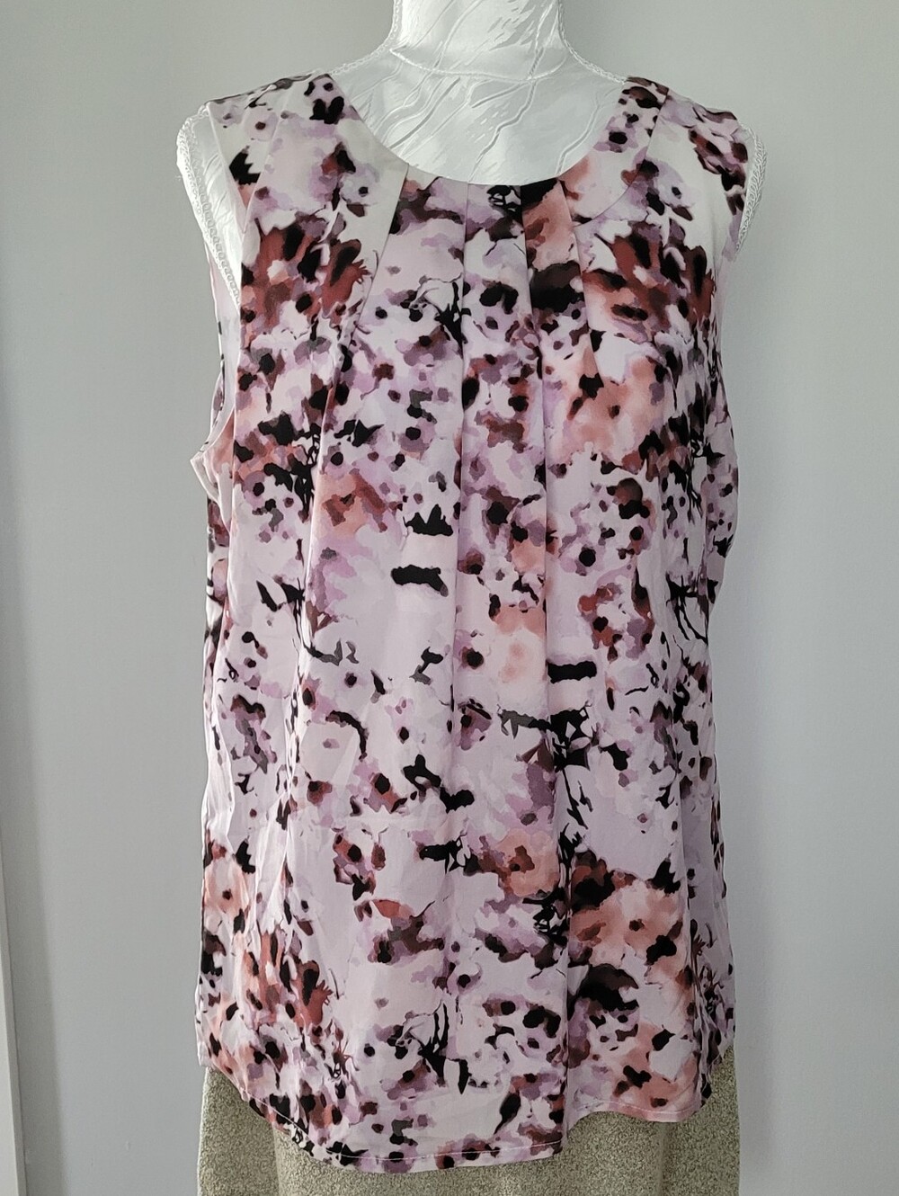Le Chateau Sleeveless Pink Floral Print Women's Top